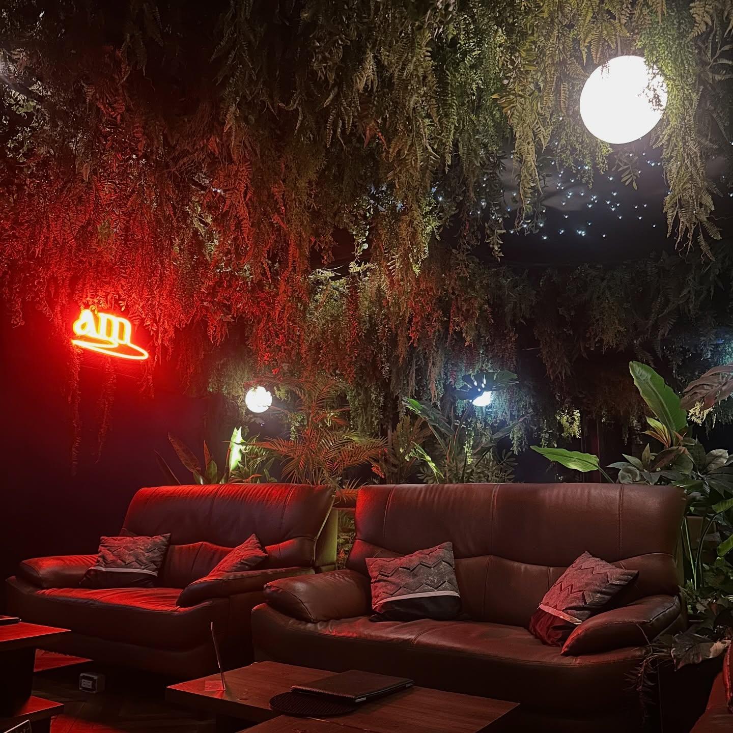 【新宿　シーシャ バー】